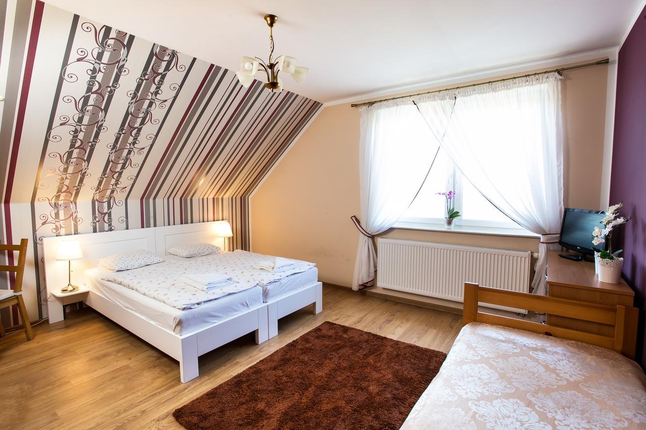Agro Nad Stawem Villa Zukowo Bagian luar foto
